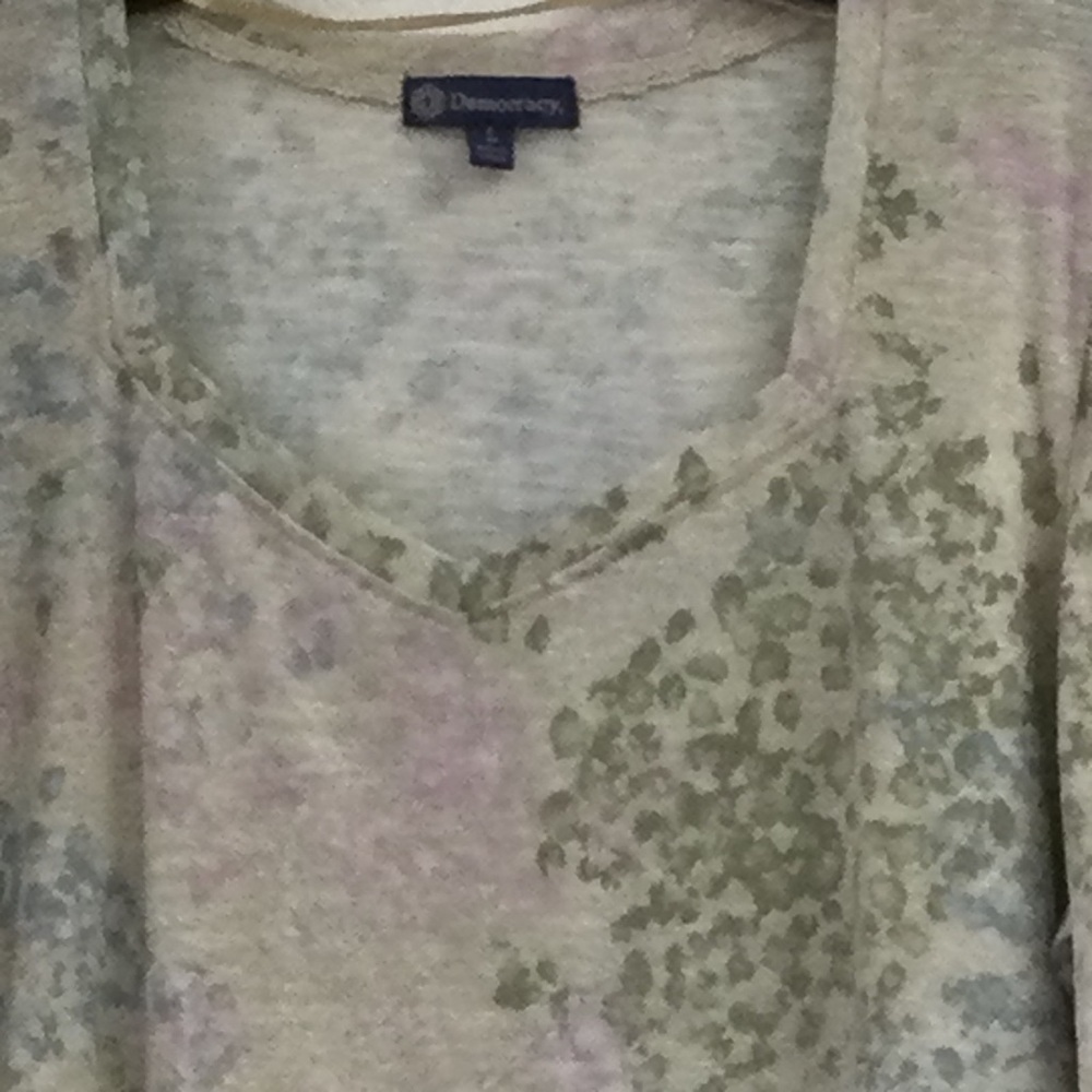 Democracy Tan Ruched Blouse - Picture 4 of 9